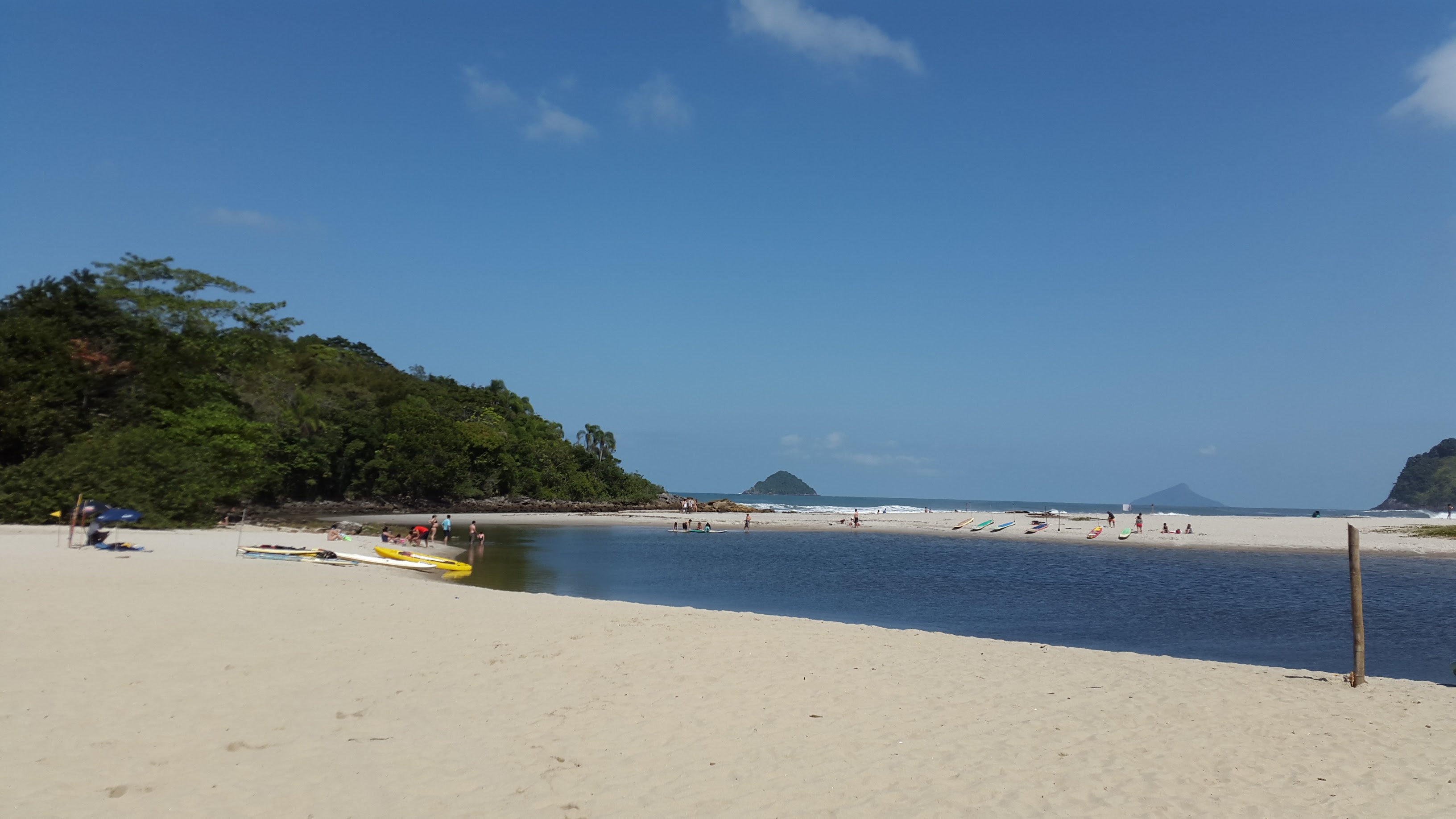 Canto esquerdo de Camburi